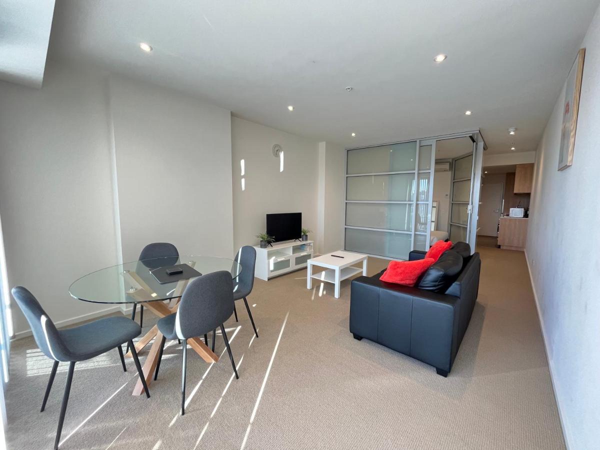 Tasha'S Apartments On Morphett Adelaide Bagian luar foto