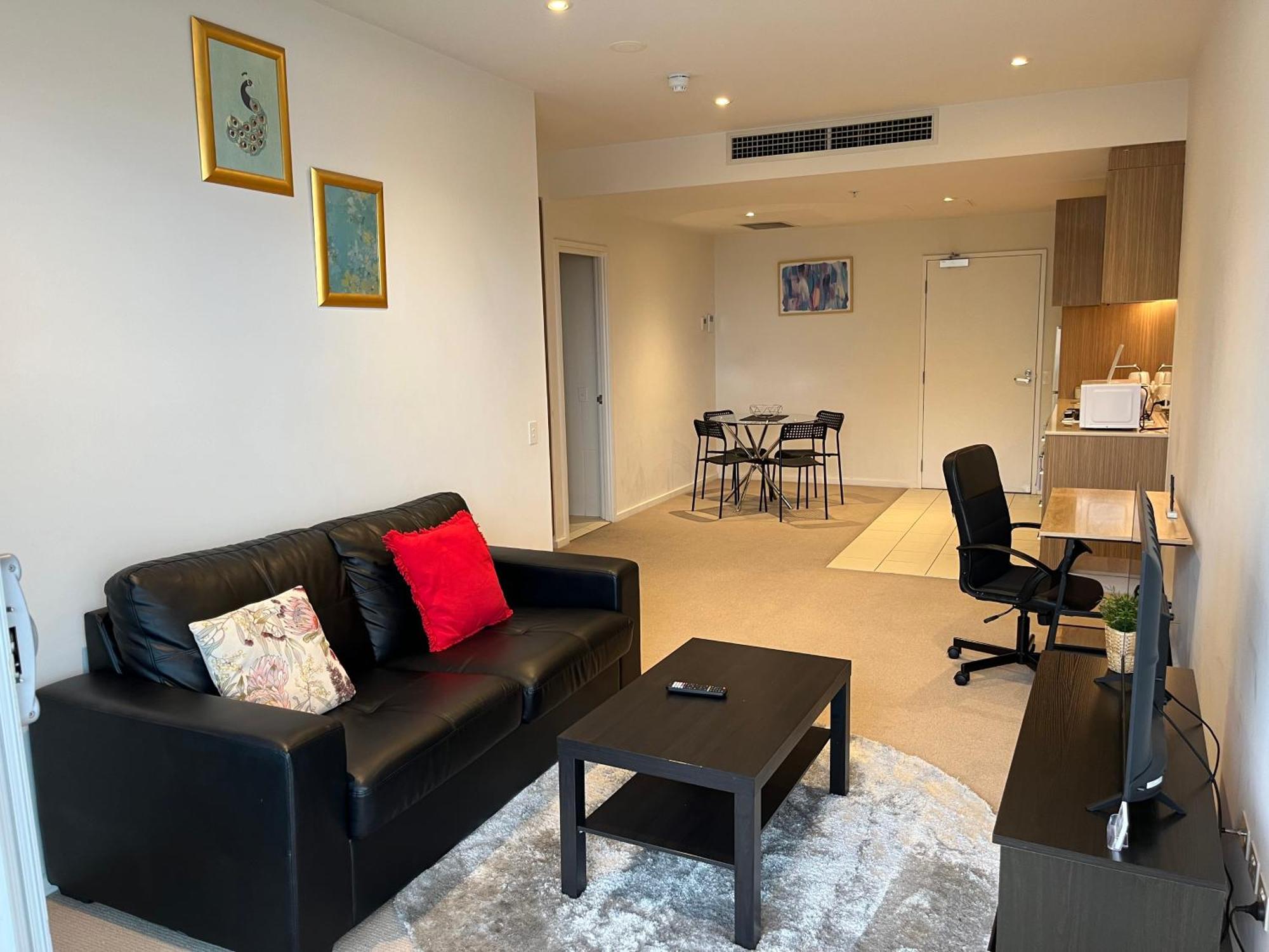 Tasha'S Apartments On Morphett Adelaide Bagian luar foto